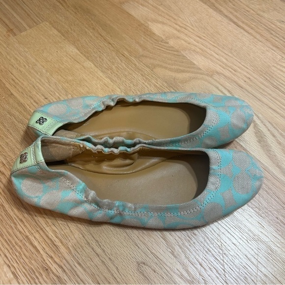 Coach Blue Cream Flats Sz 9 Women’s Shoes - Picture 1 of 7